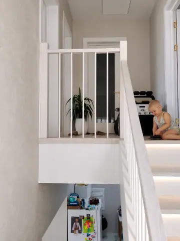 Закрытый металлокаркас — ясень, белая эмаль и подсветка — фото 5